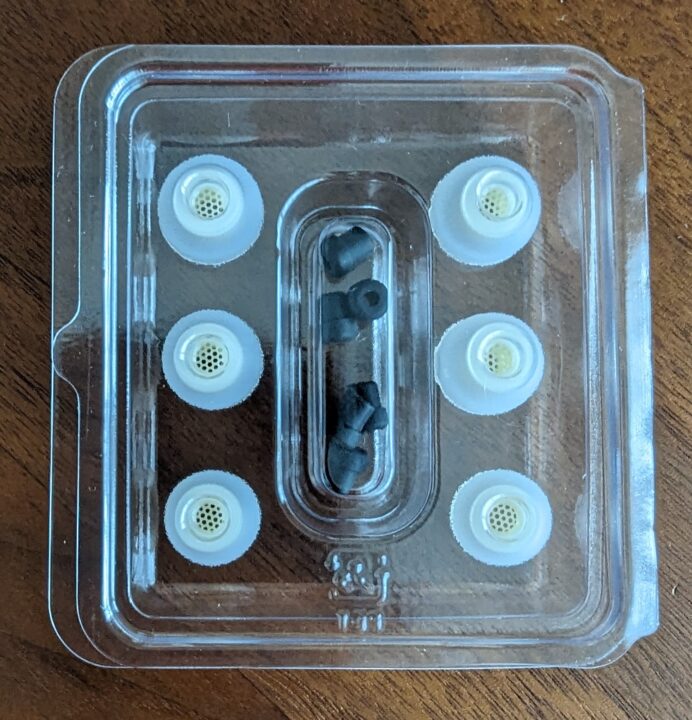 SednaEarfit-max-Earpiece storage upper surface